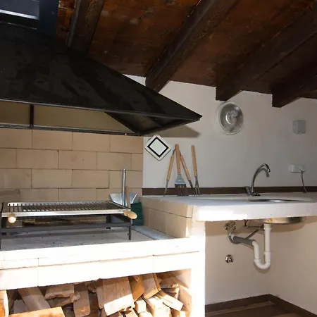 Tatil Evi Capesanta Atraktivna Kamena Kucica *