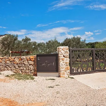 Tatil Evi Capesanta Atraktivna Kamena Kucica